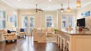 Emerald Gem by AvantStay Pool Access 3mins to Beach