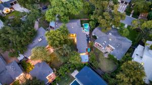Modern Austin Home w Pool Putting Green Coffee Nook Townes Retreat by AvantStay