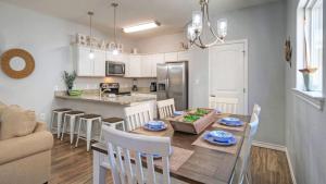 3 Beachside Homes by AvantStay