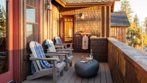 Lakefront Home in Kings Beach w Views • Prime Location Atkinson by Avantstay