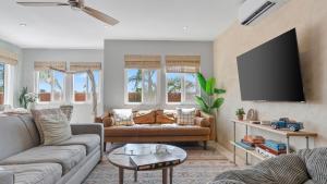 Walk to Trestles Beach Shared YardFirepit El Camino Surfhouse A by AvantStay