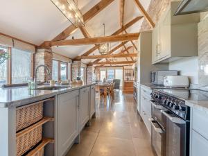 3 Bed in Pencombe 50517