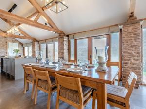 3 Bed in Pencombe 50517