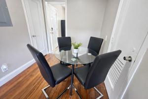 Downtown Birmingham Business 1BR Retreat with Wi-Fi and Free Parking Near UAB