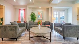 2-Unit Home in Golf Cart Zone w Patio Balcony Salty Sunshine: Multi-Family Retreat