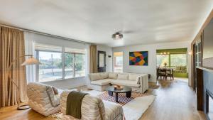 Manzanita Ave. by AvantStay
