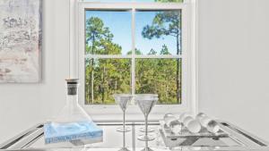 Bright 30A Two-Suite Condo — Balcony Views Pool Hot Tub Near Gulf Place Emerald Oasis by AvantStay