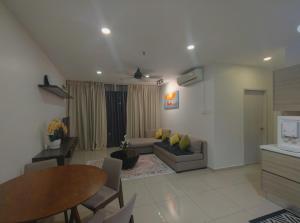Zamdyna Homestay Pool Icity Shah Alam