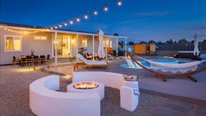 Pool Spa Pickleball Piano Near Pioneertown Harmony House by AvantStay