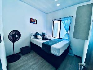 GREEN HOUSE Segundo piso totalmente independiente con Terraza, Jacuzzi de hidro-masajes, BBQ, Chimenea privada, y Vista a la Montaña