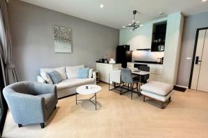 Title Legendary Pool Access Family suite