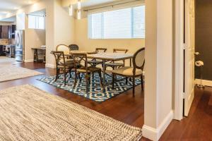 6BR-4BA 4-Floor Sleeping for 17 ABODEbucks