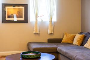 Vibrant CWE Escape Prime Location ABODEbucks