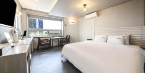 Ocean View Haute Hotel