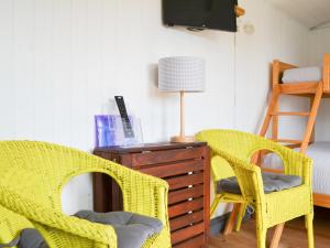 Hannahs Shepherds Hut - Uk43564