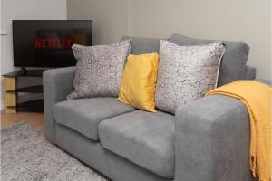 Central 3 Bedroom Flat w Parking