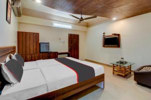 Townhouse Dange Chowk Bus Terminal