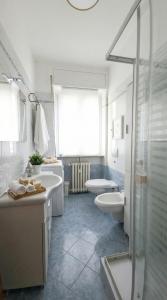 Apartment with a Mountain View