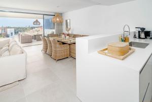 CAH - Large terrace indoor pool and gym