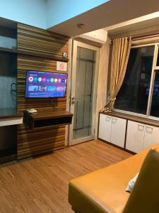 2BR Cozy Apartment at Jarrdin Cihampelas by Kaka