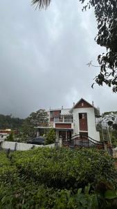MISTY MORNING HOME STaY