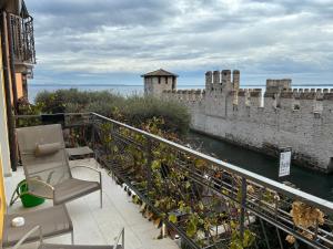 Syrmioncello - Castle Lounge img40