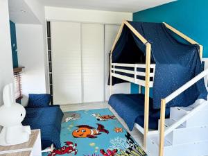 Maison Bleue Royan 230 m2 villa with pool 300 meters from beach