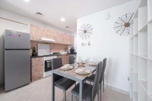 Free housekeeping visits during your stay - StayShort - Cozy & Quiet Studio in Production City for 3