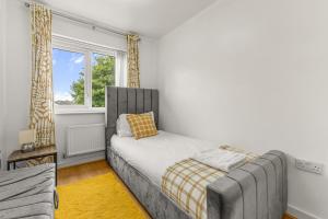 NEW Modern Townhouse Holiday Home Free Parking