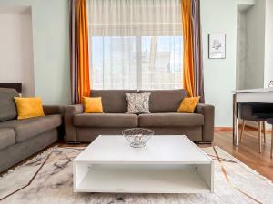 Golden Horizon Haven H08