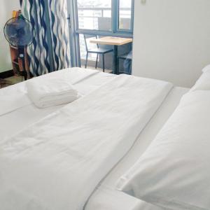 Manhattan Heights Tower-D Staycation in Metro Manila