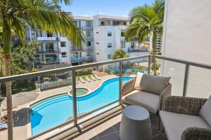 The Swell House Burleigh Steps to the Beach
