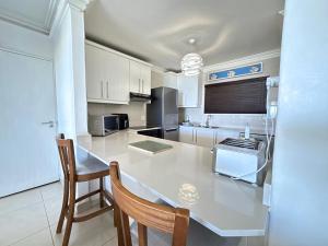 8 Glitter Bay - Seaviews & Garden - Umhlanga 3BR