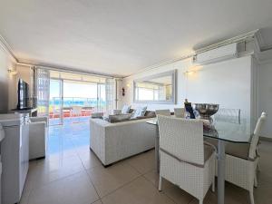 8 Glitter Bay - Seaviews & Garden - Umhlanga 3BR