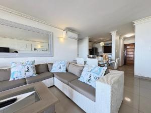 8 Glitter Bay - Seaviews & Garden - Umhlanga 3BR