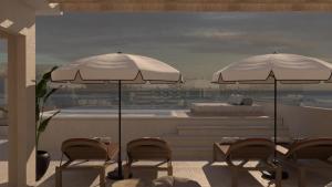 Khroma Luxury Suite 4 beach front apartment