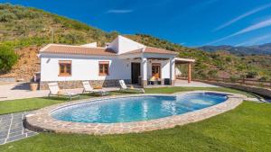 Finca La Diosa Salares by Ruralidays