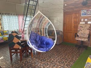 4 Beds 6 People stay Calm, Comfortable Place