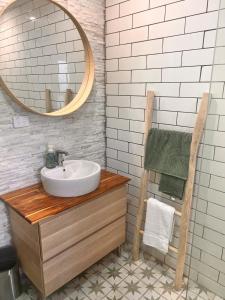 Mango Tree cottage