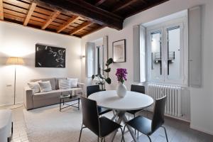 Corso Magenta Historic Apartment