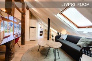 The Hidden Loft, Antón Martín Metro