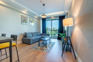 Sirius Town Pool, Spa & Gym Near Beach & Mall