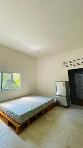 House of Lee-Party room