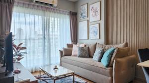 Bright &New Cozy 2BR Astra Sky River rooftop pool