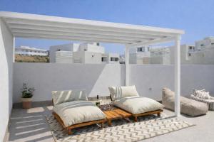 Penthouse apartment in Azahar de Estepona, 2km from Azata Golf