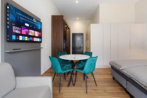 Visionary Hospitality Altdorf, Uri - Premium Apartments with Free Parking, Washer, Kitchen, Terrace, Train Station