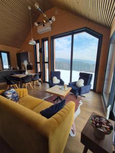 Natur House Beskidy - dom z drzewa księżycowego z SAUNĄ i BALIĄ Jacuzzi!!