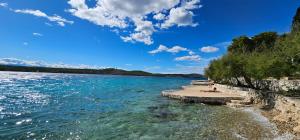 Beach front with Swimming pool, Illyria Resort Apt 101