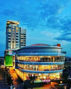 FOX Hotel Pekanbaru - Parit