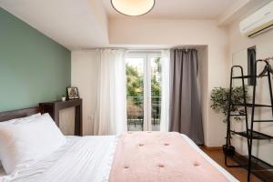 Houseloft Cosmopolitan Comfort